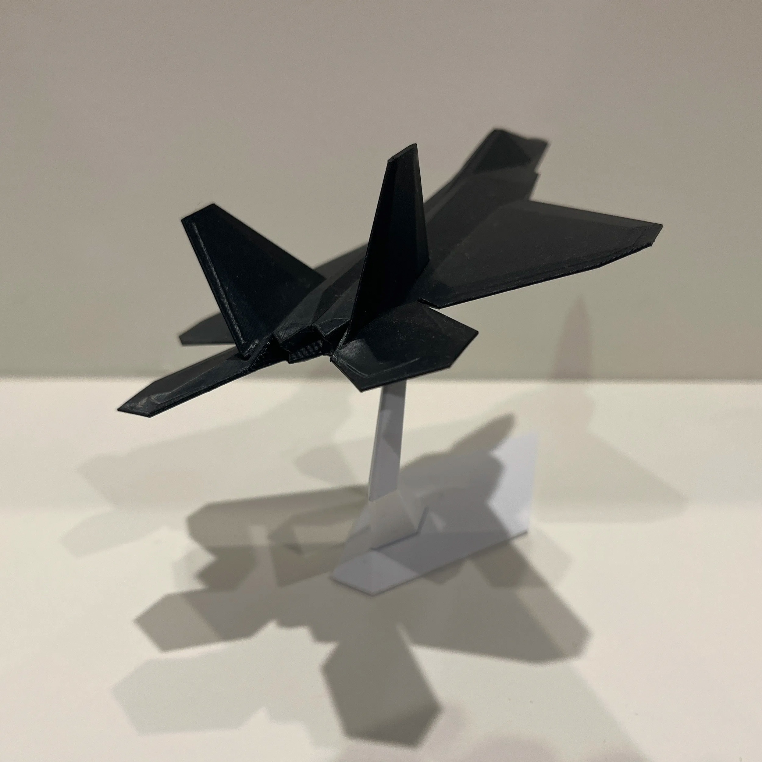 ماکت دکوری جنگنده F-22 Raptor نسخه Display Model - تصویر 4
